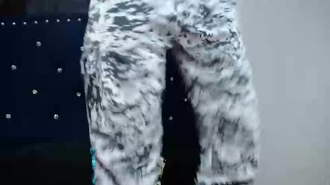 Snapshot of anyu_1306 chatting on 02/15/25, 05:30 anyu online show from 02/15/25, 05:30