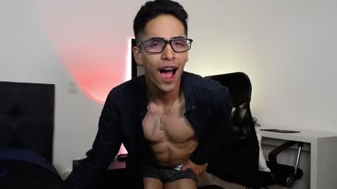 Snapshot of aodaboyy chatting on 12/26/24, 02:55 aodaboy online show from 12/26/24, 02:55