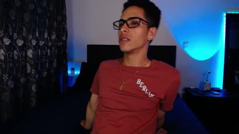 Snapshot of aodaboyy chatting on 01/12/25, 12:49 aodaboy online show from 01/12/25, 12:49