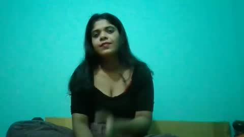 Snapshot of apa142817 chatting on 05/02/26, 11:26 Aparalux online show from 05/02/26, 11:26