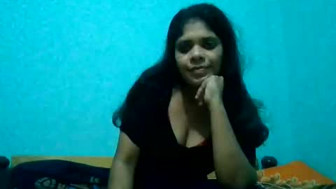 Snapshot of apa142817 chatting on 05/13/26, 10:23 Aparalux online show from 05/13/26, 10:23