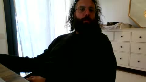 Snapshot of apc_3 chatting on 12/02/24, 08:52 apc_3 online show from 12/02/24, 08:52