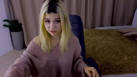 Snapshot of apheliastar chatting on 12/03/25, 04:05 ApheliaStar online show from 12/03/25, 04:05