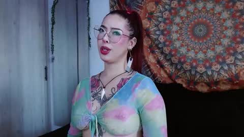 Snapshot of aphrodite__bloom chatting on 09/15/25, 09:15 aphrodite__bloom online show from 09/15/25, 09:15