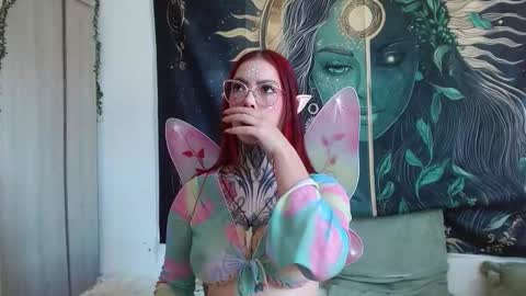 Snapshot of aphrodite__bloom chatting on 11/01/25, 06:21 aphrodite__bloom online show from 11/01/25, 06:21