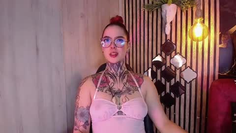 aphrodite__bloom online show from 05/13/26, 10:17