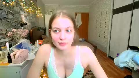 Snapshot of aphrodite_wow_ chatting on 04/30/26, 02:23 Aphrodite online show from 04/30/26, 02:23