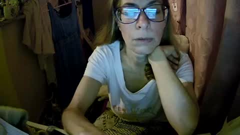 Snapshot of aphrodity_rox chatting on 07/18/26, 11:19 Aphrodity Rox online show from 07/18/26, 11:19