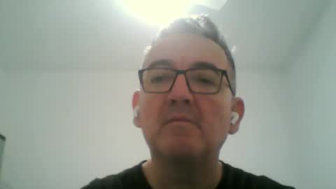 Snapshot of apixaba chatting on 12/08/24, 08:36 furry bear online show from 12/08/24, 08:36