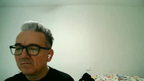 Snapshot of apixaba chatting on 12/28/24, 06:08 furry bear online show from 12/28/24, 06:08