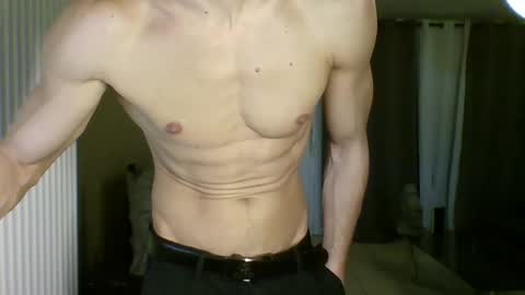 Snapshot of apollonfitx_69 chatting on 03/06/25, 12:52 apollonfitx_69 online show from 03/06/25, 12:52