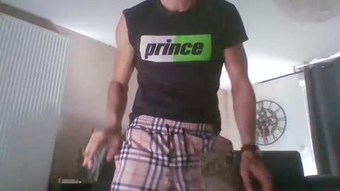 Snapshot of apollonfitx_69 chatting on 10/02/25, 01:18 apollonfitx_69 online show from 10/02/25, 01:18