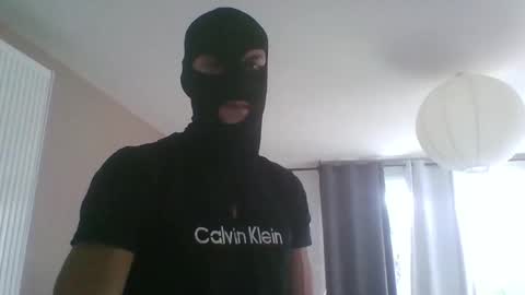 Snapshot of apollonfitx_69 chatting on 10/05/25, 08:12 apollonfitx_69 online show from 10/05/25, 08:12