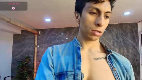 apolo_crus online show from 05/22/26, 04:19