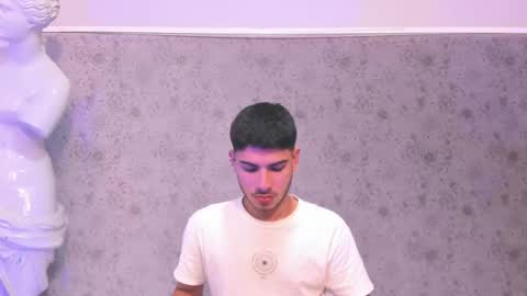 Snapshot of apolo_grayy chatting on 02/09/26, 02:48 Apolo Grayy online show from 02/09/26, 02:48