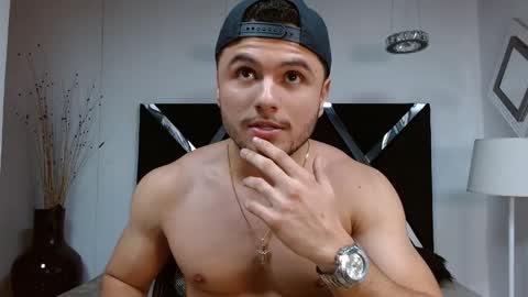 Apolo online show from 02/08/25, 04:57