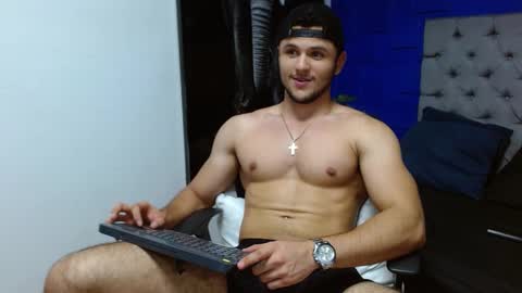 Apolo online show from 03/08/25, 06:21