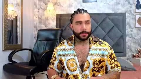 Apolo online show from 09/08/25, 08:41