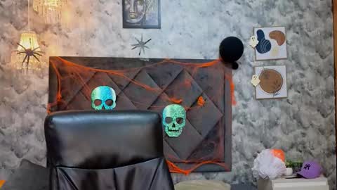 Apolo online show from 10/25/25, 01:13