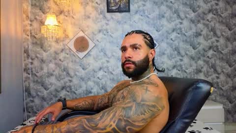 Apolo online show from 12/22/25, 10:51