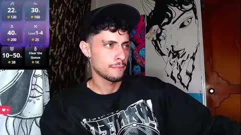 Snapshot of apolo_s chatting on 02/08/25, 04:25 Andres online show from 02/08/25, 04:25