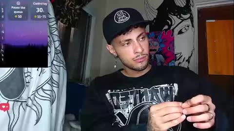 Snapshot of apolo_s chatting on 03/05/25, 06:01 Andres online show from 03/05/25, 06:01