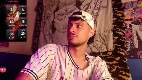 Snapshot of apolo_s chatting on 09/11/25, 06:30 Andres online show from 09/11/25, 06:30