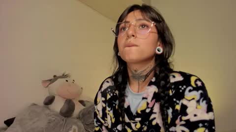 Lola  Apolo online show from 09/10/25, 02:22