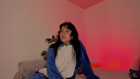 Lola  Apolo online show from 09/13/25, 03:17