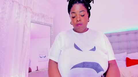 Snapshot of apotheosicass chatting on 02/02/25, 09:02 KARLA online show from 02/02/25, 09:02