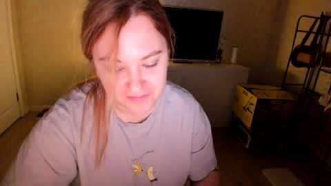 appleyummybuns online show from 11/29/25, 06:00