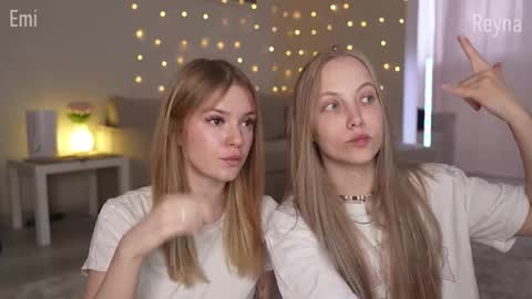 Snapshot of appr0ved_ chatting on 03/01/26, 02:52 REYNA next stream is 11h of Feb online show from 03/01/26, 02:52