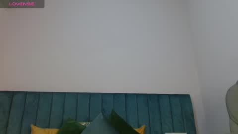 Snapshot of april__bunny chatting on 12/24/24, 09:33 April Bunny online show from 12/24/24, 09:33