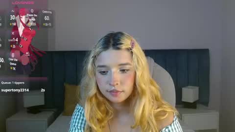 Snapshot of april__bunny chatting on 01/04/25, 07:13 April Bunny online show from 01/04/25, 07:13