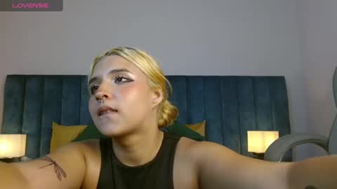 Snapshot of april__bunny chatting on 01/22/25, 09:43 April Bunny online show from 01/22/25, 09:43