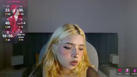 Snapshot of april__bunny chatting on 02/01/25, 03:28 April Bunny online show from 02/01/25, 03:28