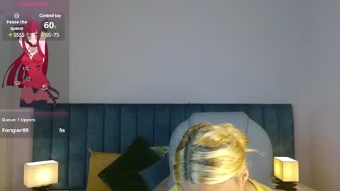 Snapshot of april__bunny chatting on 02/04/25, 02:28 April Bunny online show from 02/04/25, 02:28