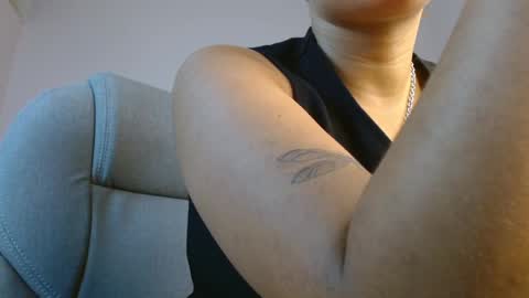 Snapshot of april__bunny chatting on 02/15/25, 05:07 April Bunny online show from 02/15/25, 05:07