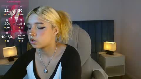 Snapshot of april__bunny chatting on 02/17/25, 08:26 April Bunny online show from 02/17/25, 08:26