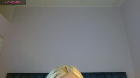 Snapshot of april__bunny chatting on 02/24/25, 06:15 April Bunny online show from 02/24/25, 06:15