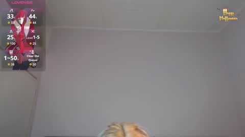 Snapshot of april__bunny chatting on 10/24/25, 04:36 April Bunny online show from 10/24/25, 04:36