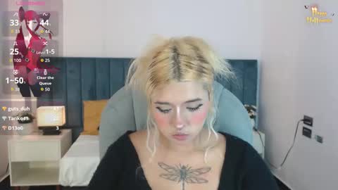 Snapshot of april__bunny chatting on 11/13/25, 01:48 April Bunny online show from 11/13/25, 01:48