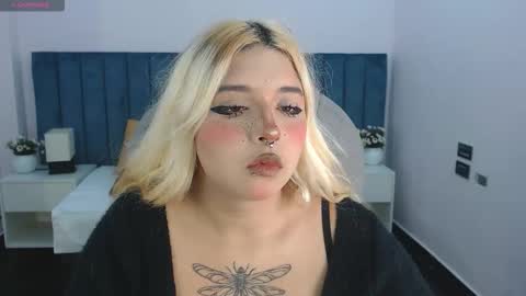 Snapshot of april__bunny chatting on 11/26/25, 07:59 April Bunny online show from 11/26/25, 07:59