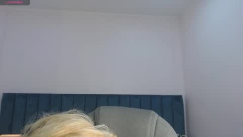 Snapshot of april__bunny chatting on 01/15/26, 07:06 April Bunny online show from 01/15/26, 07:06