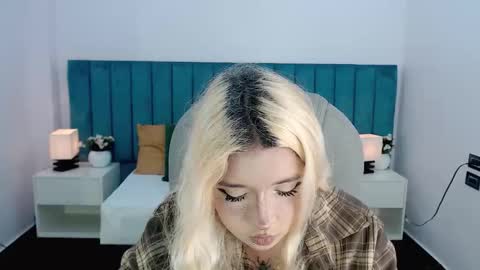 Snapshot of april__bunny chatting on 03/02/26, 08:59 April Bunny online show from 03/02/26, 08:59