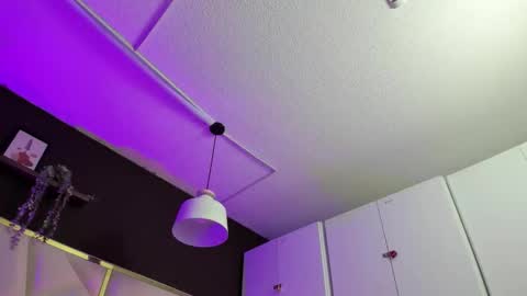 Snapshot of april_bowie chatting on 01/16/26, 11:47 April online show from 01/16/26, 11:47