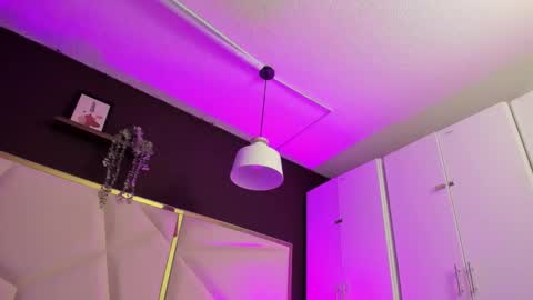 Snapshot of april_bowie chatting on 02/11/26, 11:26 April online show from 02/11/26, 11:26