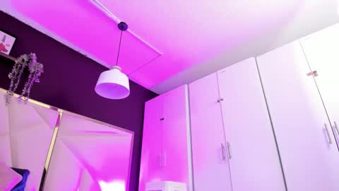 Snapshot of april_bowie chatting on 02/12/26, 12:22 April online show from 02/12/26, 12:22