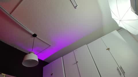 Snapshot of april_bowie chatting on 02/16/26, 12:01 April online show from 02/16/26, 12:01