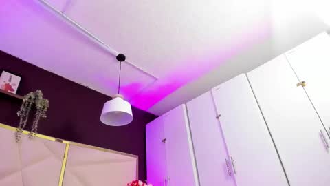 Snapshot of april_bowie chatting on 02/20/26, 11:43 April online show from 02/20/26, 11:43